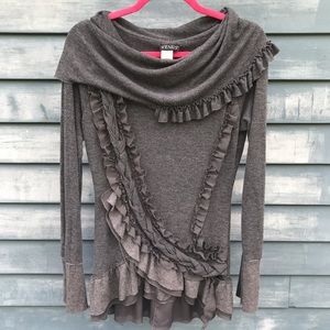 VENUS Gray Ruffle Blouse